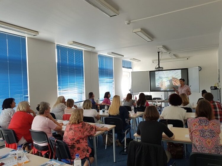 Digitalisierung im Sprachunterricht – multimediales Unterrichten mit Linie 1 digital