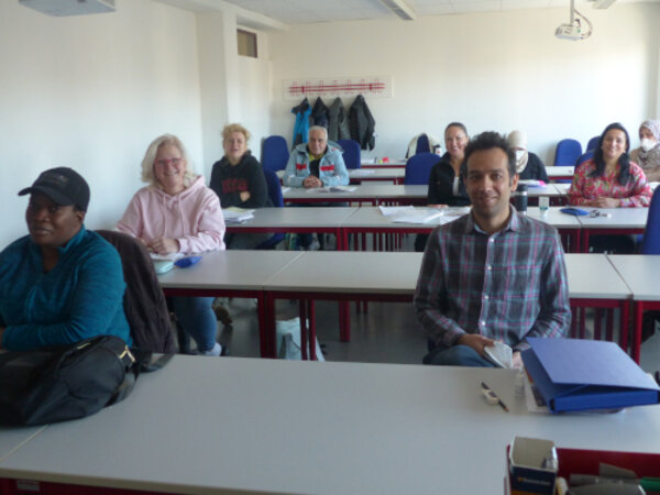 Berufssprachkurs B2 mit Teilnehmenden aus 11 Nationen gestartet