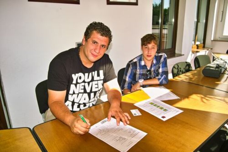 MobiPro-EU: Ausbildungsvertrag in der Tasche