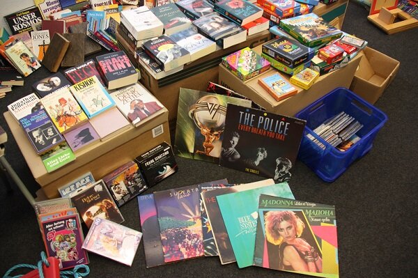 Flohmarkt haucht leeren Räumen Leben ein