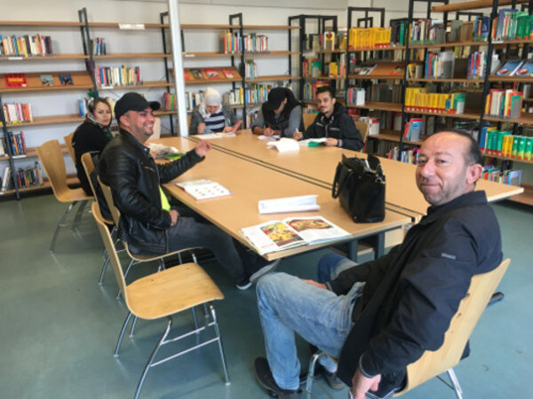 Alphabetisierungskurs in der Bücherei