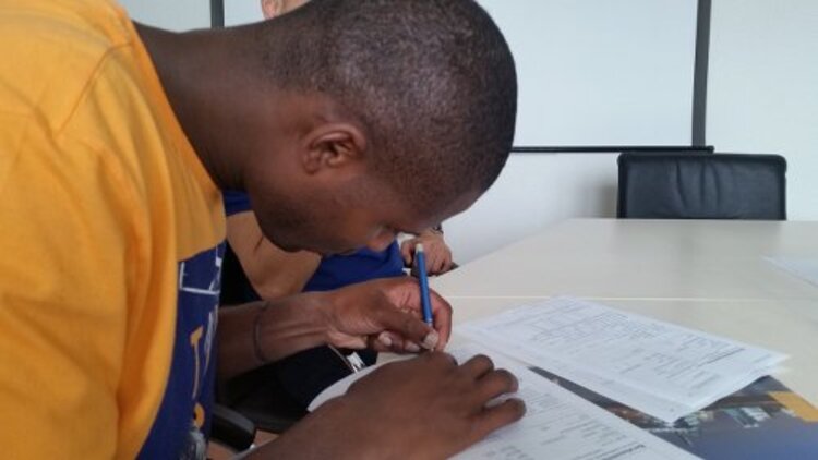 MobiPro-EU: Ausbildungsvertrag in der Tasche