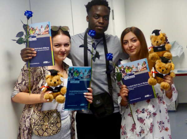 Abschlussfeier an der Euro Akademie durch Euro-Schulen musikalisch begleitet