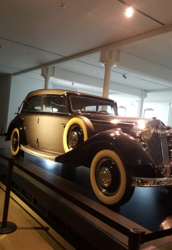 Gegensätze ziehen sich an – Contrasts are known to attract each other