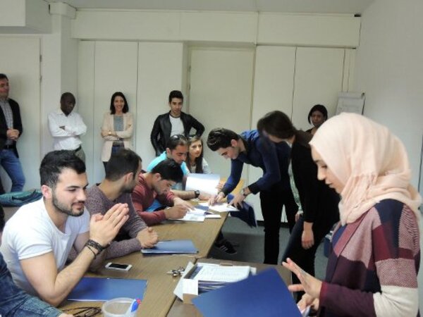 Abschied: Die ersten KompAS-Absolventen verlassen die Euro-Schulen Düsseldorf