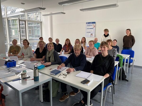 Erster Integrationskurs für ukrainische Geflüchtete gestartet