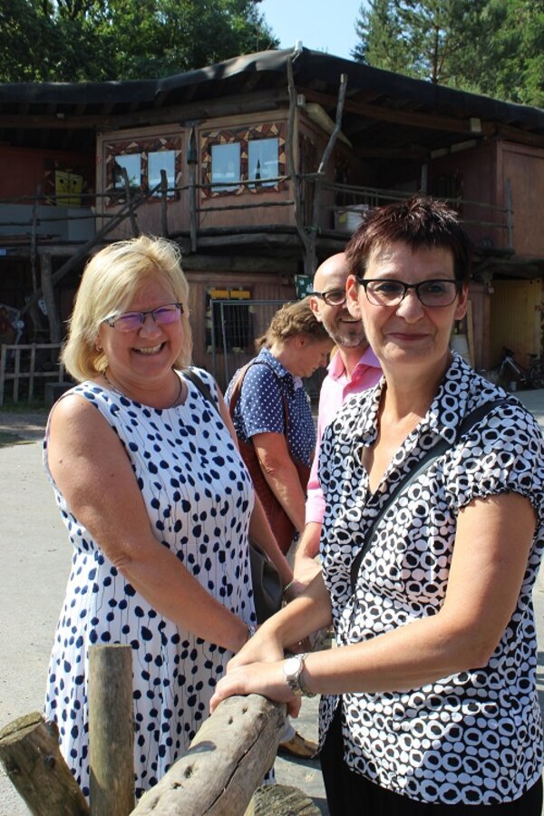 Herzlich willkommen … und bitte unterschreiben Sie hier