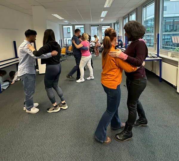 Tanzkurs zu lateinamerikanischer Musik