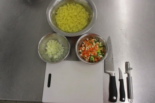 Vorbereitung auf die Zwischenprüfung der angehenden Fachpraktiker*innen Küche