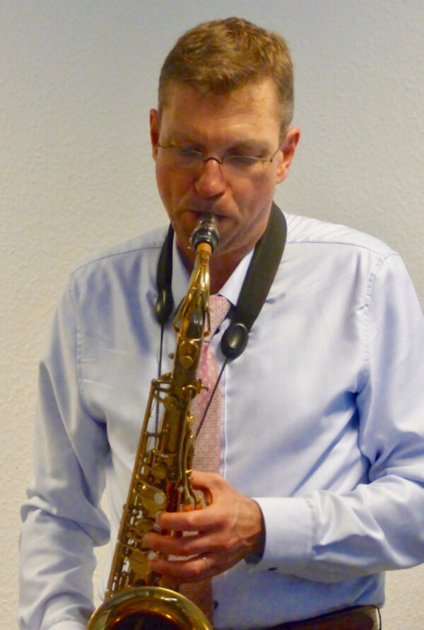 Abschlussfeier an der Euro Akademie durch Euro-Schulen musikalisch begleitet