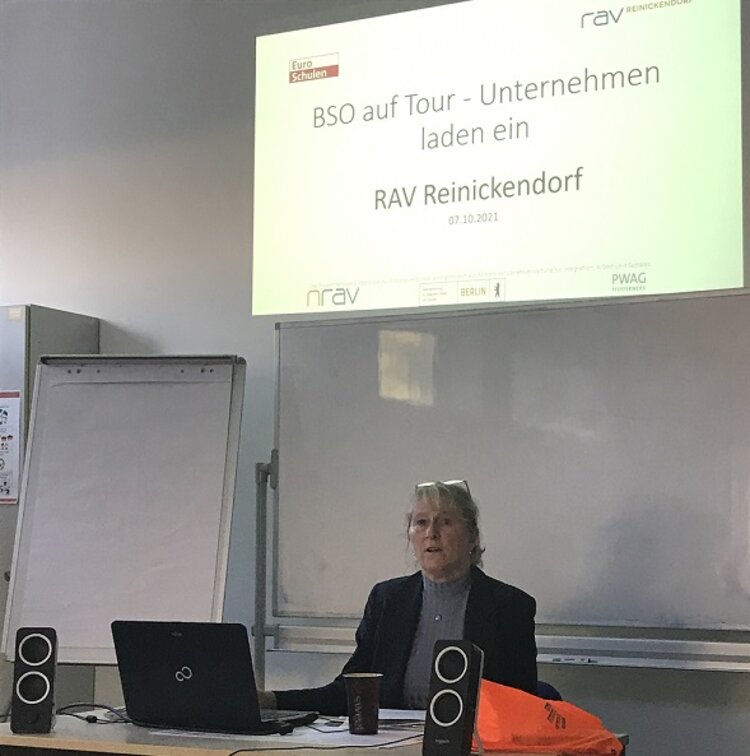 Berliner Ausbildungsnetzwerk NRAV zu Gast an der Euro Akademie