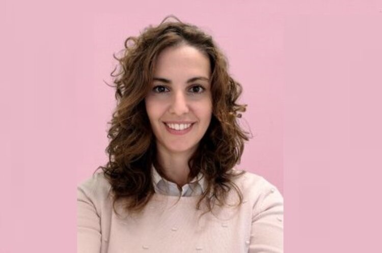 Herausforderung Ausbildereignungsprüfung gemeistert Porträtfoto der Mitarbeiterin Anieza Dima