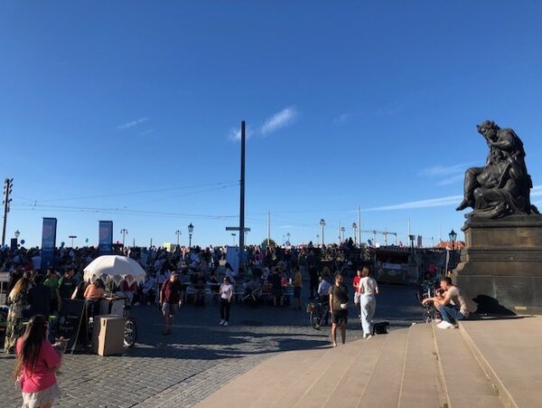 Gastmahl für alle – Dresden is(s)t bunt