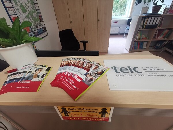 Erweiterte Beratungszeiten und neue Bücher