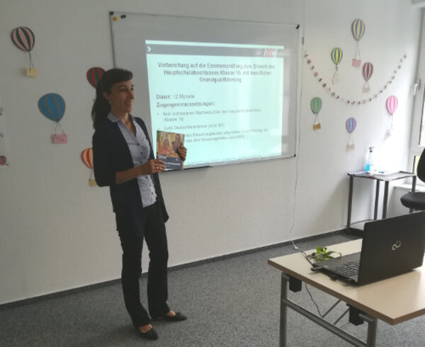 „Vorankommen: Bildungsangebote für Migranten“