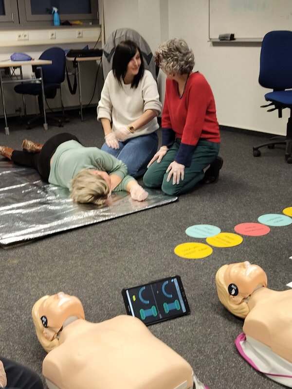 Kollegium fit für erste Hilfe