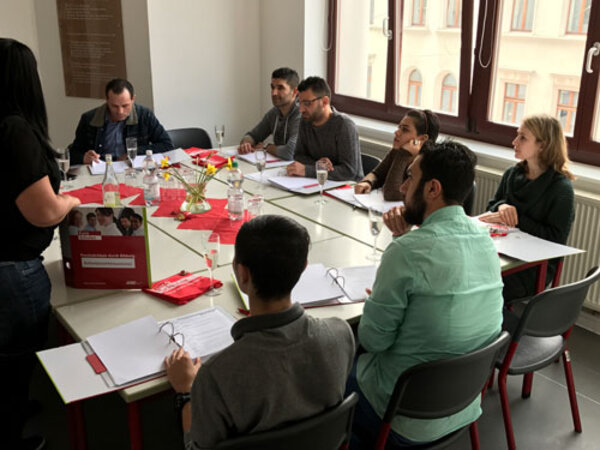 Gelungener Auftakt für Modellprojekt "Arbeitsmarktmentoren für Geflüchtete"