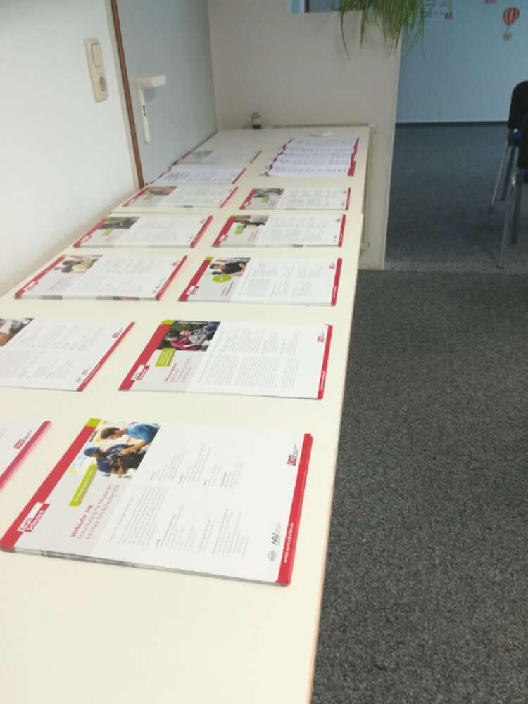 „Vorankommen: Bildungsangebote für Migranten“