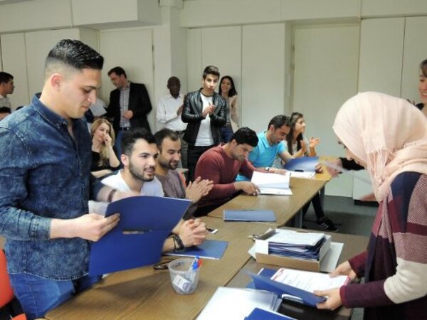 Abschied: Die ersten KompAS-Absolventen verlassen die Euro-Schulen Düsseldorf