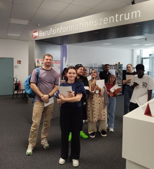 Gruppe IK-359 zu Besuch im BIZ