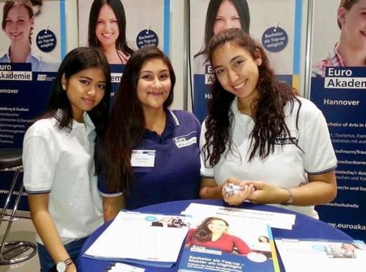 Herzlichen Glückwunsch zu 10 Jahren Betriebszugehörigkeit!