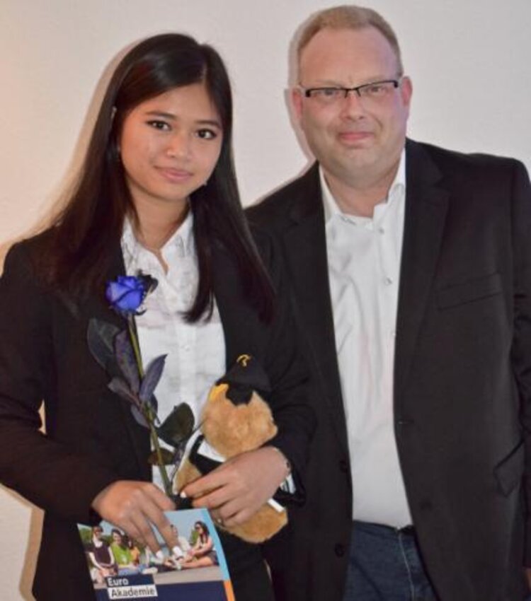 Herzlichen Glückwunsch zu 10 Jahren Betriebszugehörigkeit!