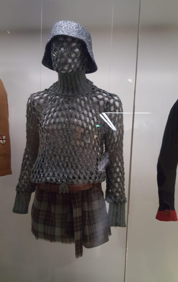 Gegensätze ziehen sich an – Contrasts are known to attract each other