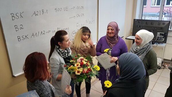 Zeugnisvergabe an den Euro-Schulen Jena