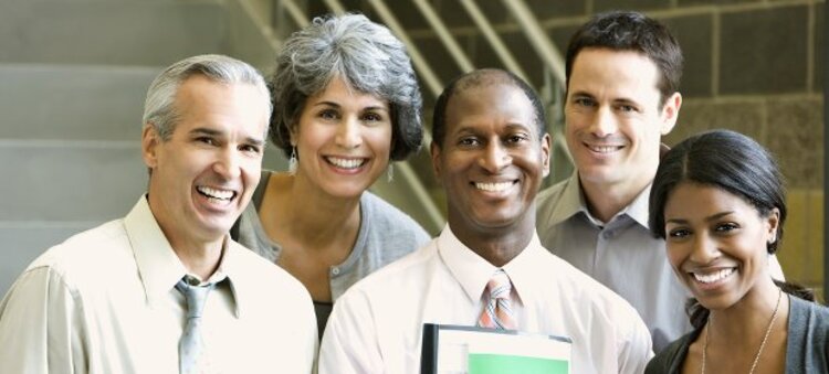 Syrer wird Arbeitsvermittler für Flüchtlinge