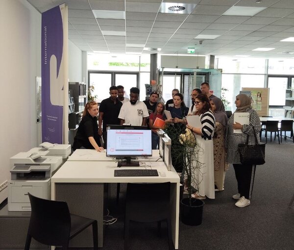 Gruppe IK-359 zu Besuch im BIZ