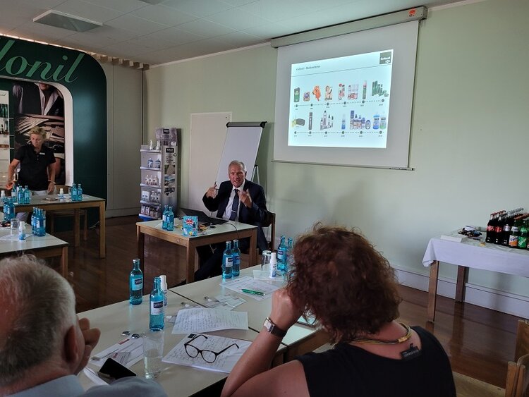 Wirkungsvoll Azubis an das Unternehmen binden