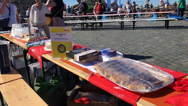 Gastmahl für alle – Dresden is(s)t bunt