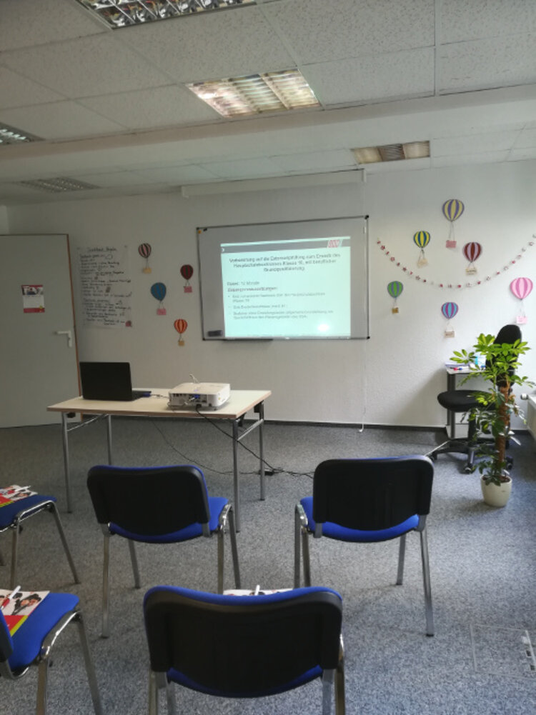 „Vorankommen: Bildungsangebote für Migranten“