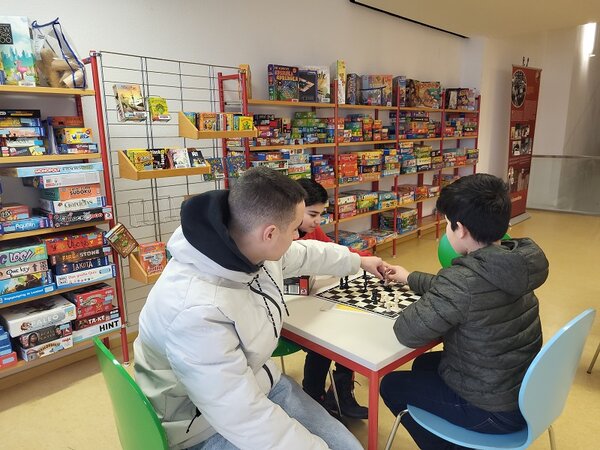 Deutsche Sprache lernen in der Bibliothek