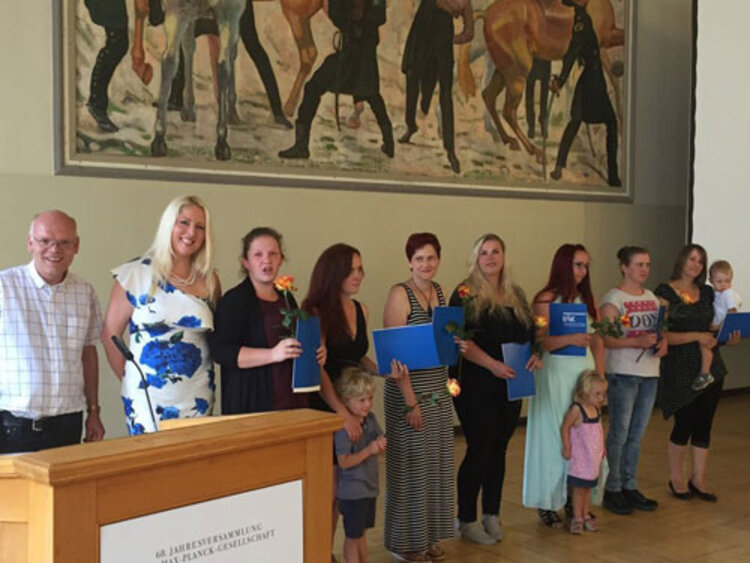 Zeugnisübergabe bei den Medizinischen Fachangestellten