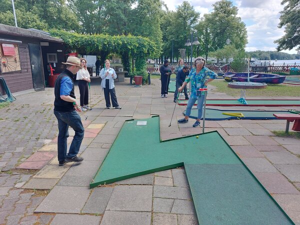 Verwaltungspersonal schult sich gegenseitig
