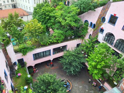 Das Hundertwasserhaus "Grüne Zitadelle" Ansicht von oben auf die Grüne Zitadelle von Hundertwasser