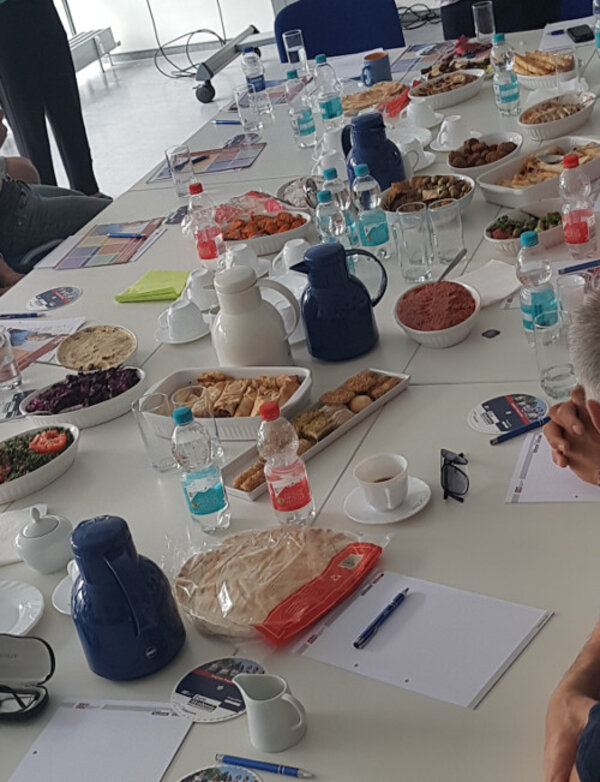 Willkommen! Multikulturelle Teams in Unternehmen