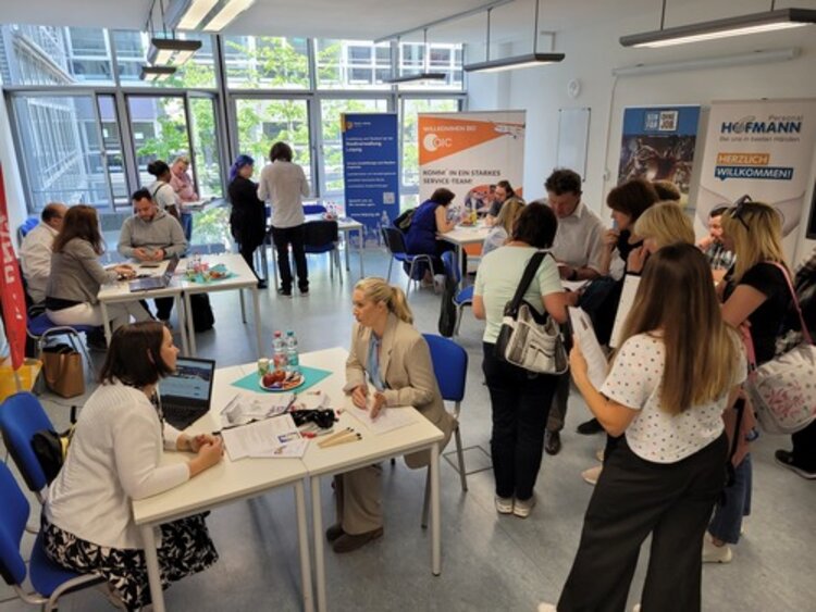 Fachkräftemesse für Geflüchtete an den Euro-Schulen Leipzig