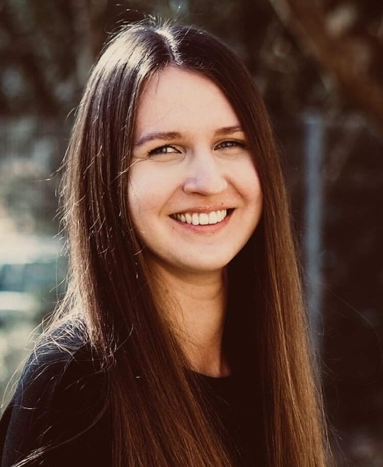 Karolina Winkler stellt sich vor Mitarbeiterin der Euro-Schulen Berlin