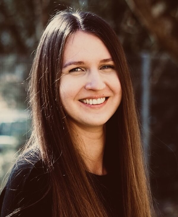 Karolina Winkler stellt sich vor Mitarbeiterin der Euro-Schulen Berlin