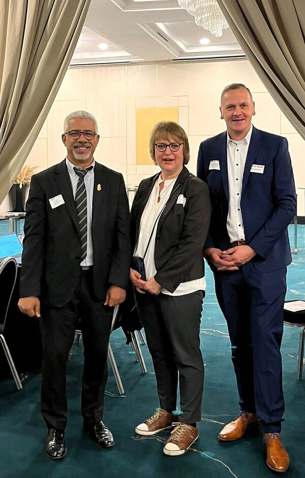 ESO international unterwegs