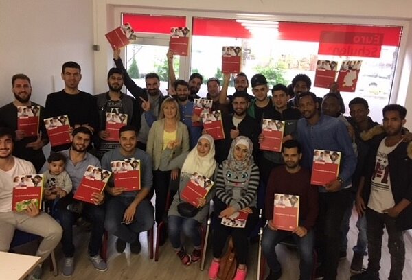 Feierliche Zertifikatsvergabe im Jugendintegrationskurs