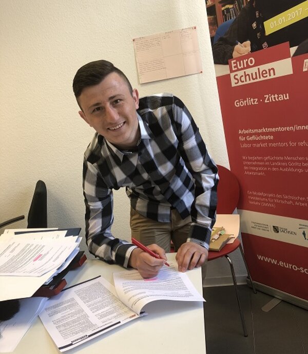 Projekt „Arbeitsmarktmentoren für Geflüchtete“ trägt Früchte