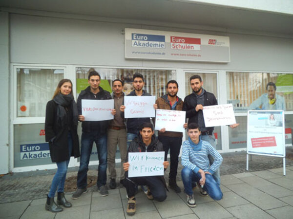 Deutschkursteilnehmer sagen "Danke!"