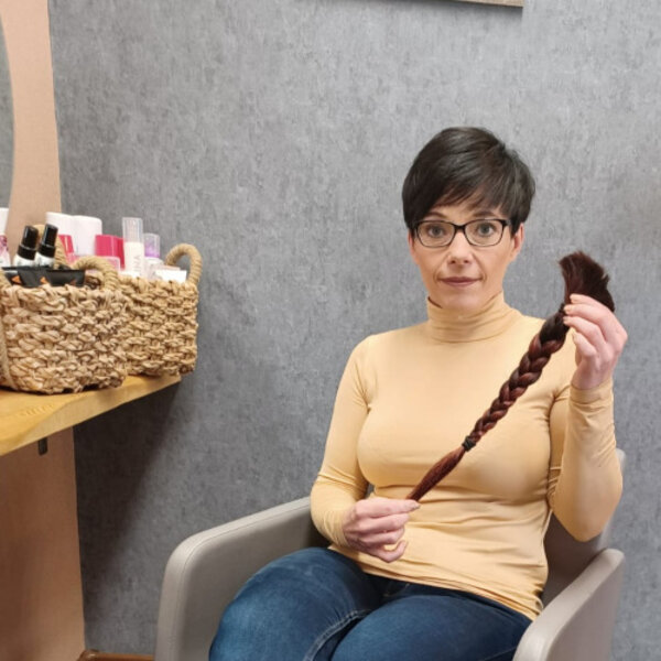 Haarspende: „Weil das Lächeln eines schwerkranken Menschen so viel mehr Wert ist als die eigene Eitelkeit“